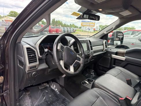 Used 2019 Ford F250 Lariat w/ Lariat Ultimate Package AWD/4WD image 14