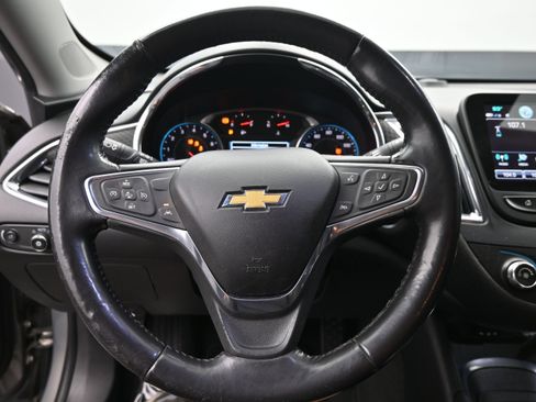 Used 2018 Chevrolet Malibu LT w/ Driver Confidence Package FWD image 13
