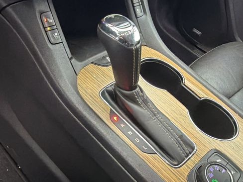 Used 2018 GMC Acadia Denali w/ Technology Package image 12