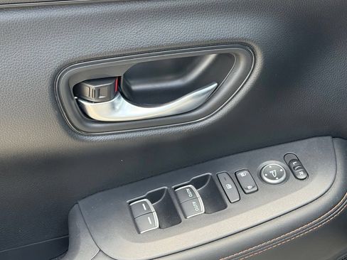 Used 2025 Honda HR-V Sport image 6