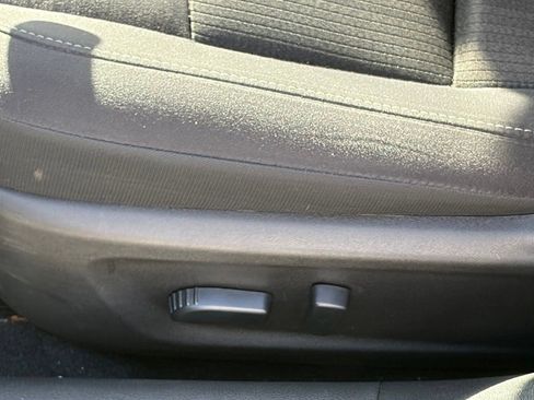 Used 2025 Nissan Altima 2.5 SV FWD image 6