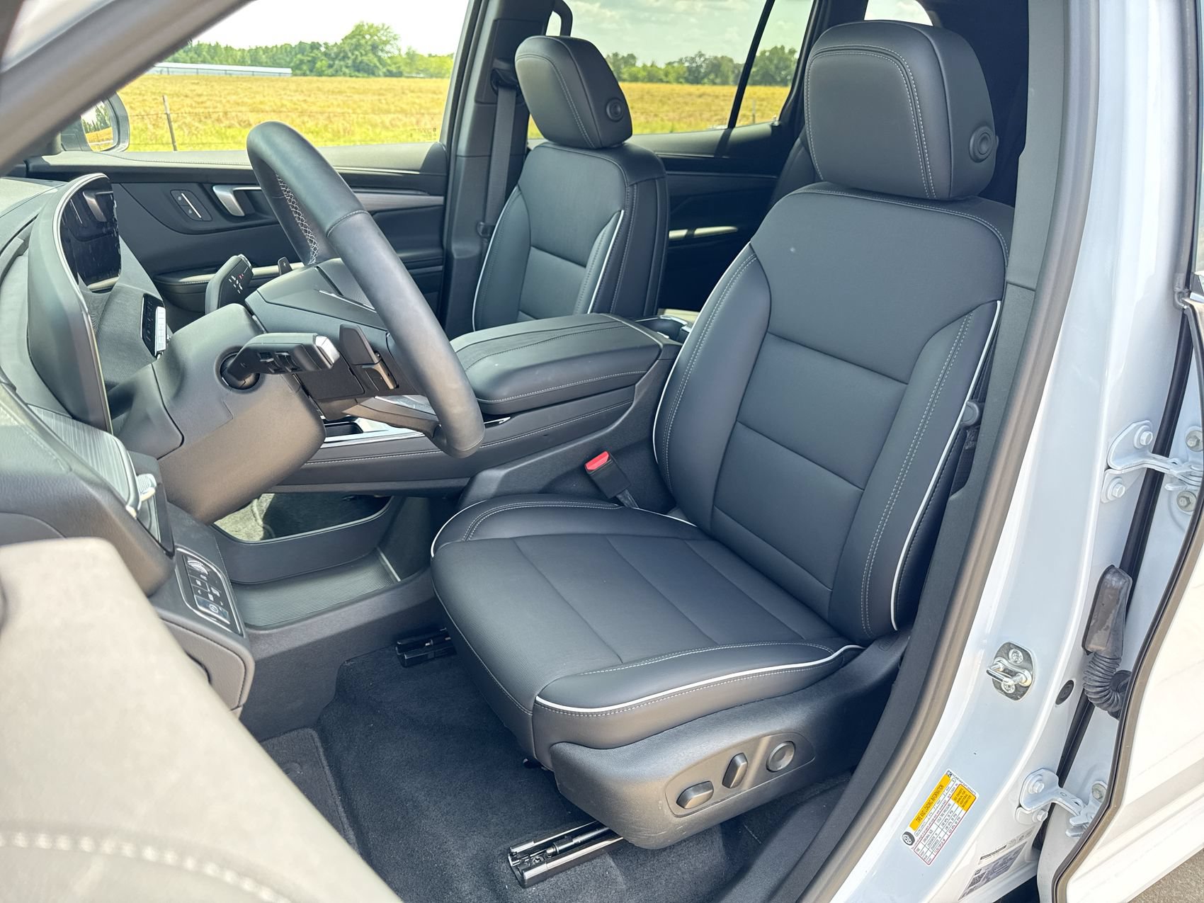 New 2026 Buick Enclave Preferred w/ Power Package AWD/4WD image 11