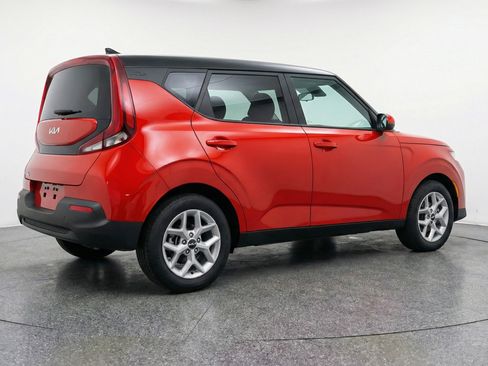 Used 2025 Kia Soul LX w/ LX Technology Package image 9