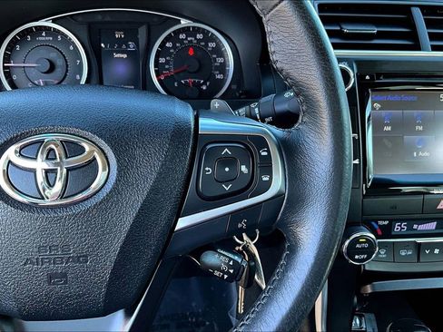 Used 2017 Toyota Camry XSE FWD image 14