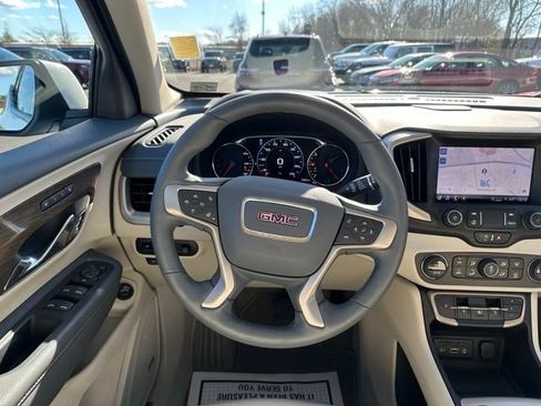 Used 2024 GMC Terrain Denali w/ Denali Premium Package image 21