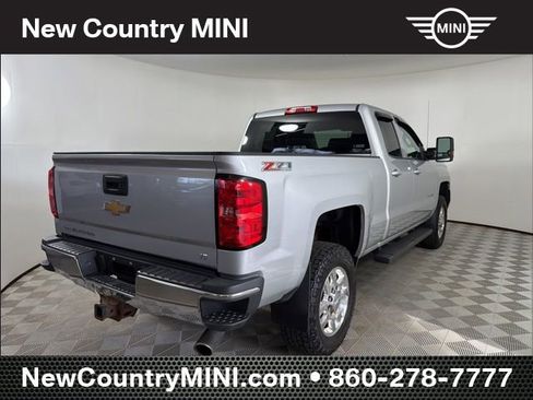Used 2015 Chevrolet Silverado 2500 LT w/ LT Convenience Package AWD/4WD image 7