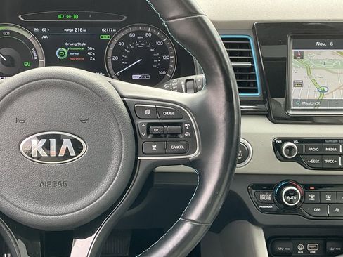 Used 2019 Kia Niro EX Premium w/ Sunroof Package image 39