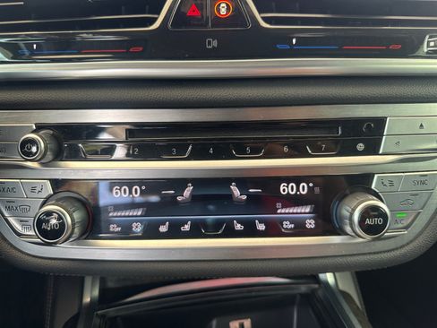 Used 2016 BMW 750i RWD image 21
