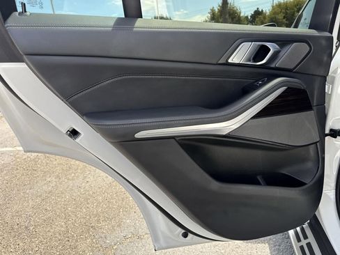 Used 2024 BMW X5 xDrive50e image 26