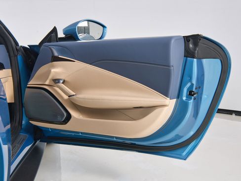 Certified 2025 Ferrari Roma Spider RWD image 24