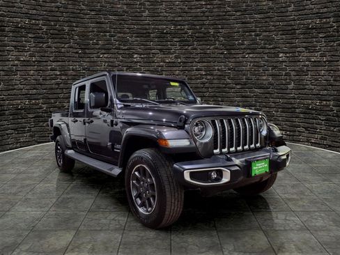 Used 2020 Jeep Gladiator Overland AWD/4WD image 1