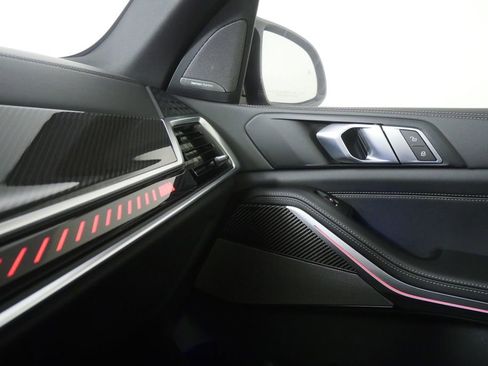 Used 2026 BMW X5 M60i image 31