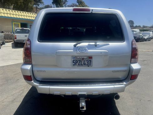 Used 2005 Toyota 4Runner SR5 RWD image 1