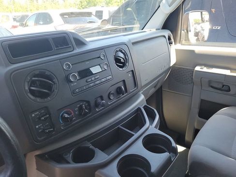 Used 2012 Ford E-350 and Econoline 350 XLT RWD image 4