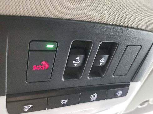 Used 2025 Nissan Rogue Platinum FWD image 36