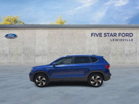 Used 2024 Volkswagen Taos SE AWD/4WD image 5