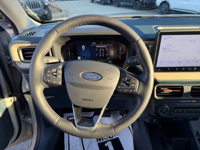 Used 2025 Ford Maverick Lariat AWD/4WD image 18