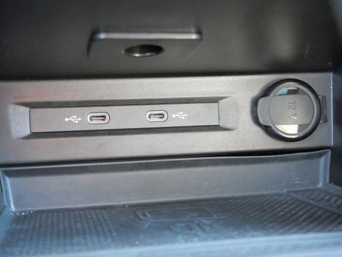 Certified 2024 Volkswagen Tiguan SE R-Line w/ MDO Package, Two-Row image 30