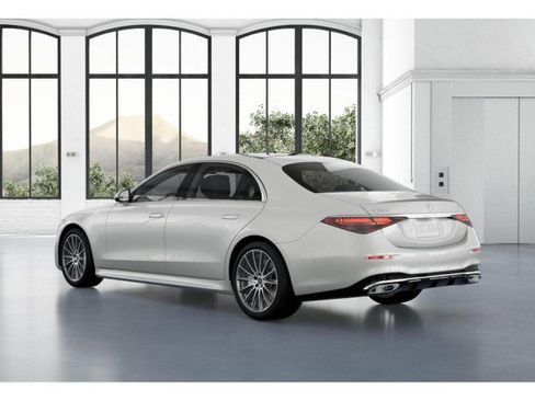 Certified 2022 Mercedes-Benz S 500 4MATIC w/ AMG Line Package image 40