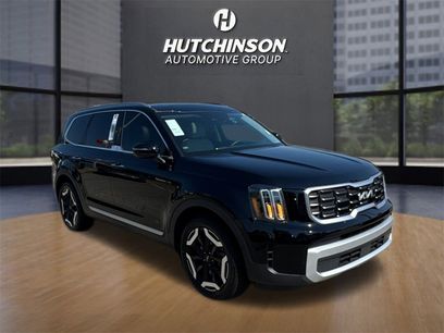 Used 2024 Kia Telluride S w/ S Sunroof Package