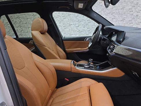 Used 2022 BMW X5 xDrive45e image 30