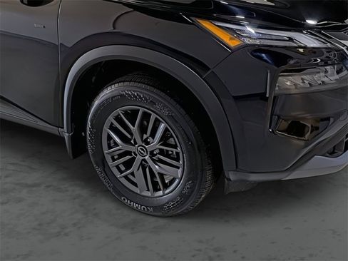 Certified 2023 Nissan Rogue S image 14