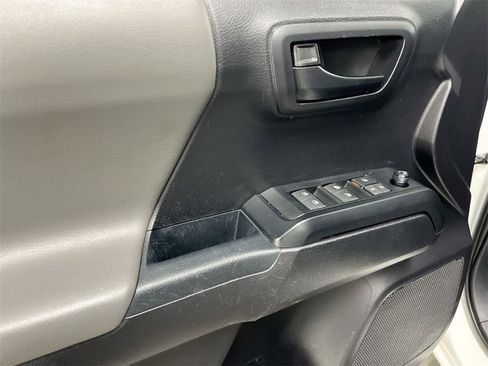Used 2020 Toyota Tacoma SR5 image 20