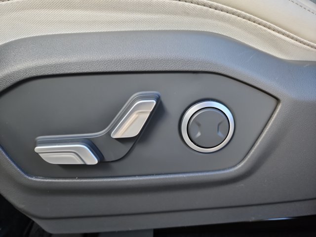 Used 2024 Hyundai Santa Fe SEL FWD image 11