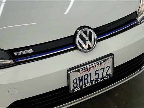 Used 2019 Volkswagen e-Golf SE w/ Driver Assistance Package image 33