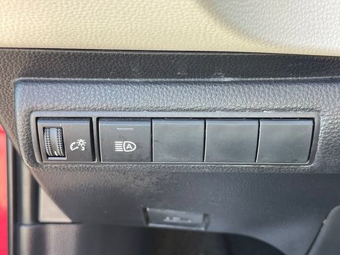Used 2022 Toyota Corolla LE FWD image 42
