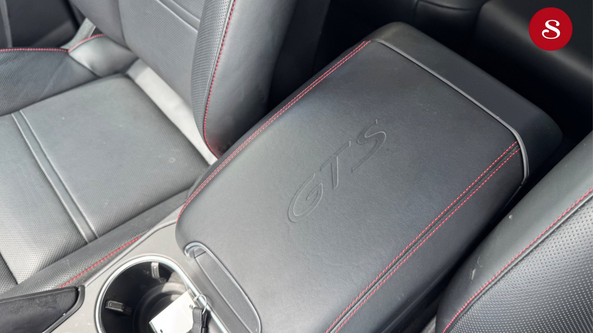 Used 2023 Porsche Cayenne GTS AWD/4WD image 17