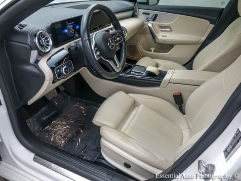 Used 2021 Mercedes-Benz CLA 250 w/ Premium Package image 13