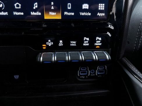 Used 2023 RAM 1500 Limited w/ (RED) Edition image 30