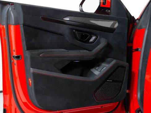 Used 2024 Lamborghini Urus Performante image 22