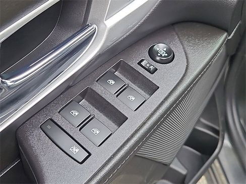 Used 2017 GMC Terrain SLE image 22