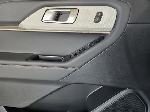 New 2026 Ford Explorer Active image 17