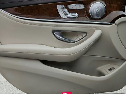 Used 2017 Mercedes-Benz E 300 4MATIC image 25