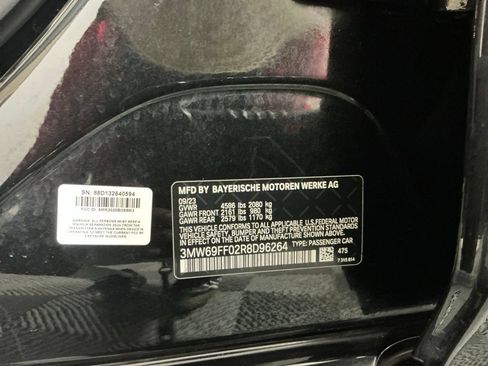 Certified 2024 BMW 330i Sedan w/ Convenience Package RWD image 32