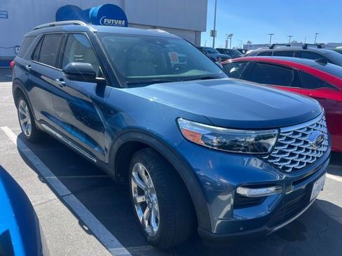Used 2020 Ford Explorer Platinum w/ Premium Technology Package image 3