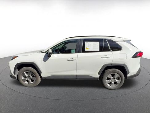 Used 2025 Toyota RAV4 XLE w/ Convenience Package image 9