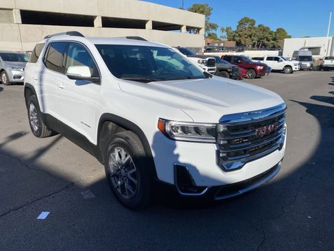 Used 2023 GMC Acadia SLT image 3