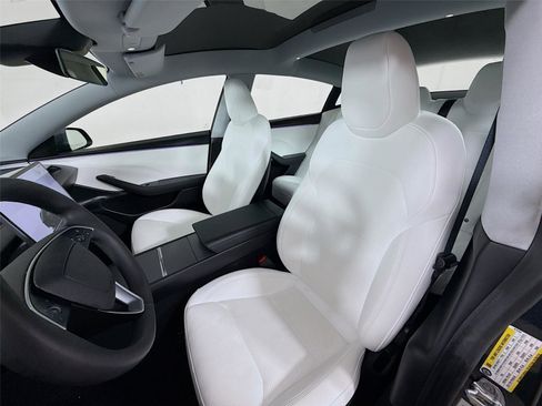 Used 2025 Tesla Model 3 Long Range image 2