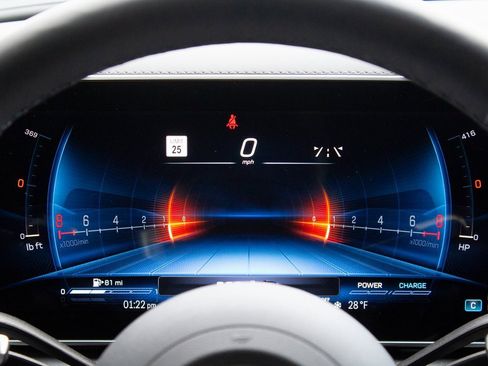 Used 2024 Mercedes-Benz GLC 43 AMG 4MATIC image 15