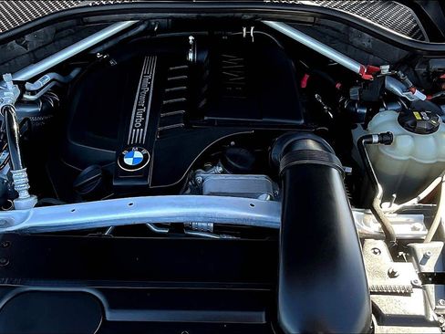 Used 2018 BMW X5 sDrive35i image 9