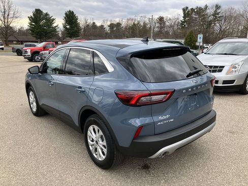 Used 2024 Ford Escape Active w/ Tech Pack #1 AWD/4WD image 8