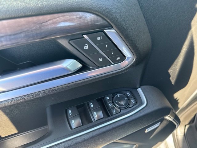 Used 2025 Chevrolet Silverado 2500 LTZ w/ LTZ Convenience Package AWD/4WD image 23