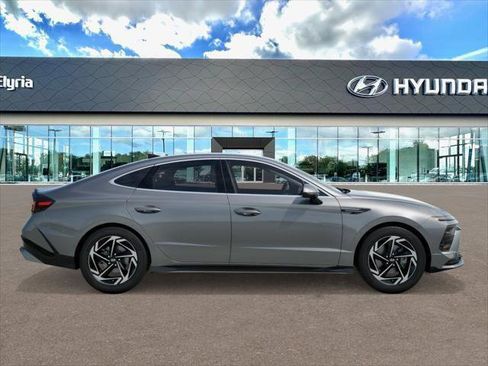 New 2026 Hyundai Sonata SEL FWD image 7