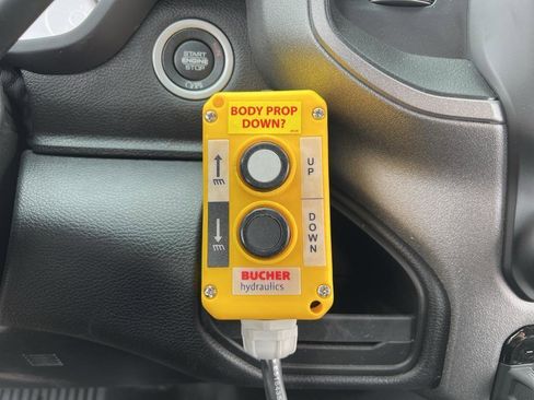 New 2023 RAM 5500 Tradesman w/ Max Tow Package image 27