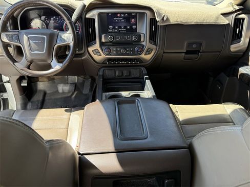 Used 2015 GMC Sierra 2500 Denali w/ Duramax Plus Package image 26