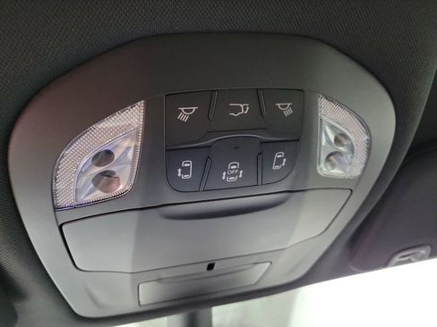 New 2026 Chrysler Pacifica Select image 21